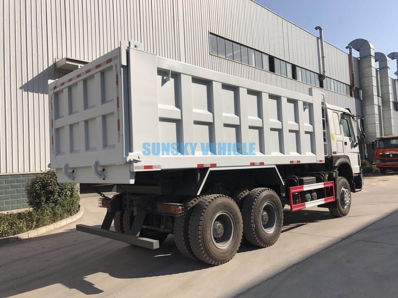 New Tipper for transportation of bulk materials HOWO Brand New 6X4 380/430HP Tipper Truck: picture 5