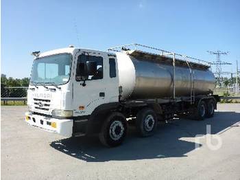 Tanker truck for transportation of bitumen HYUNDAI HD320AP 8x4: picture 1