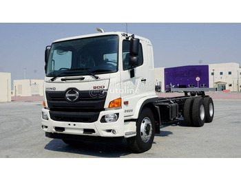 Hino FM 2829 GVW - Cab chassis truck