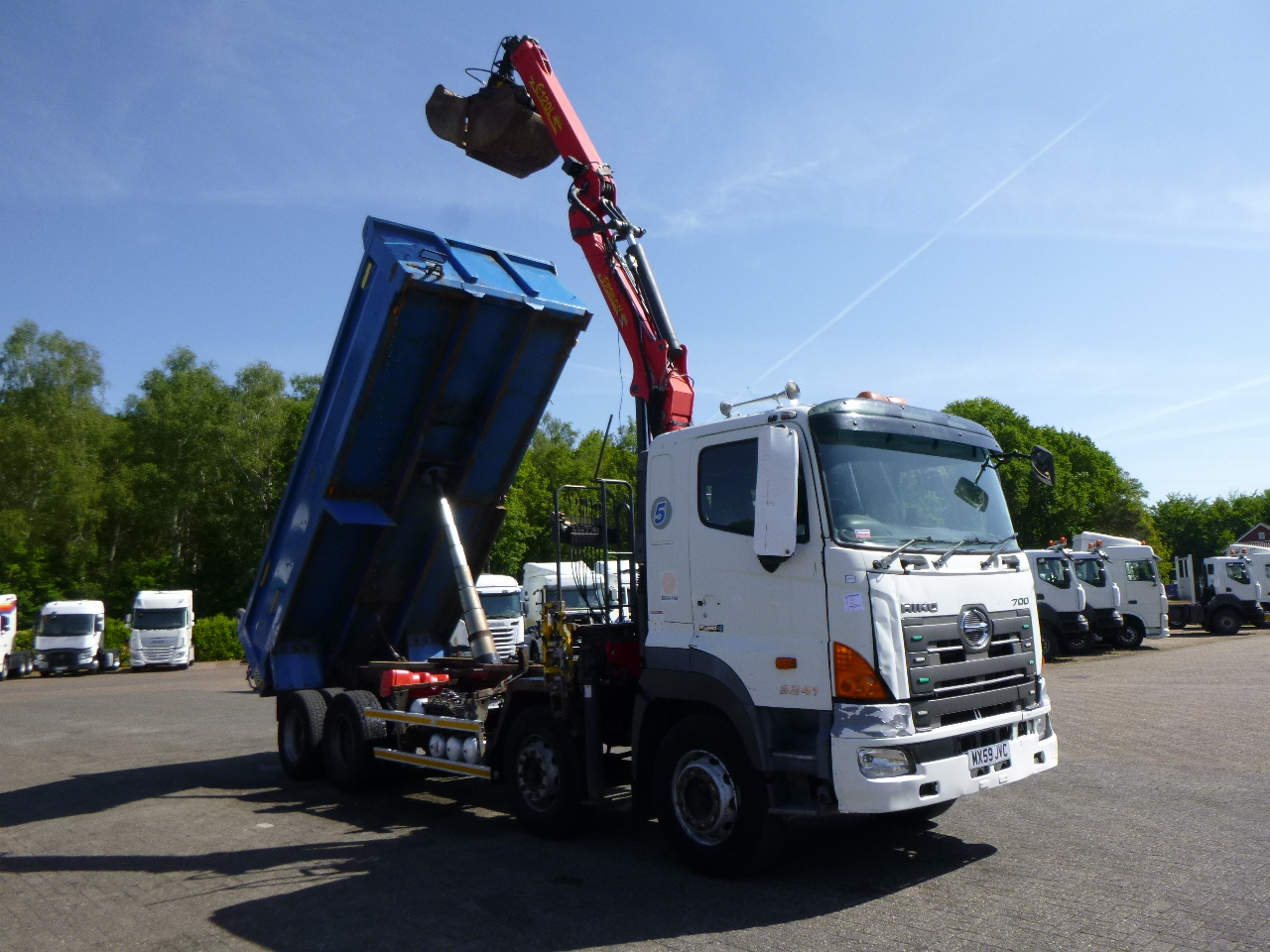 Tipper, Crane truck Hino FY1EUKA RHD + Palfinger E120L + grapple: picture 2