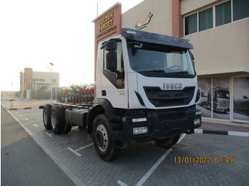 Cab chassis truck IVECO TRAKKER 380: picture 1