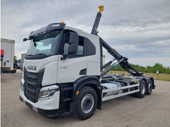 Container transporter/ Swap body truck IVECO X-WAY