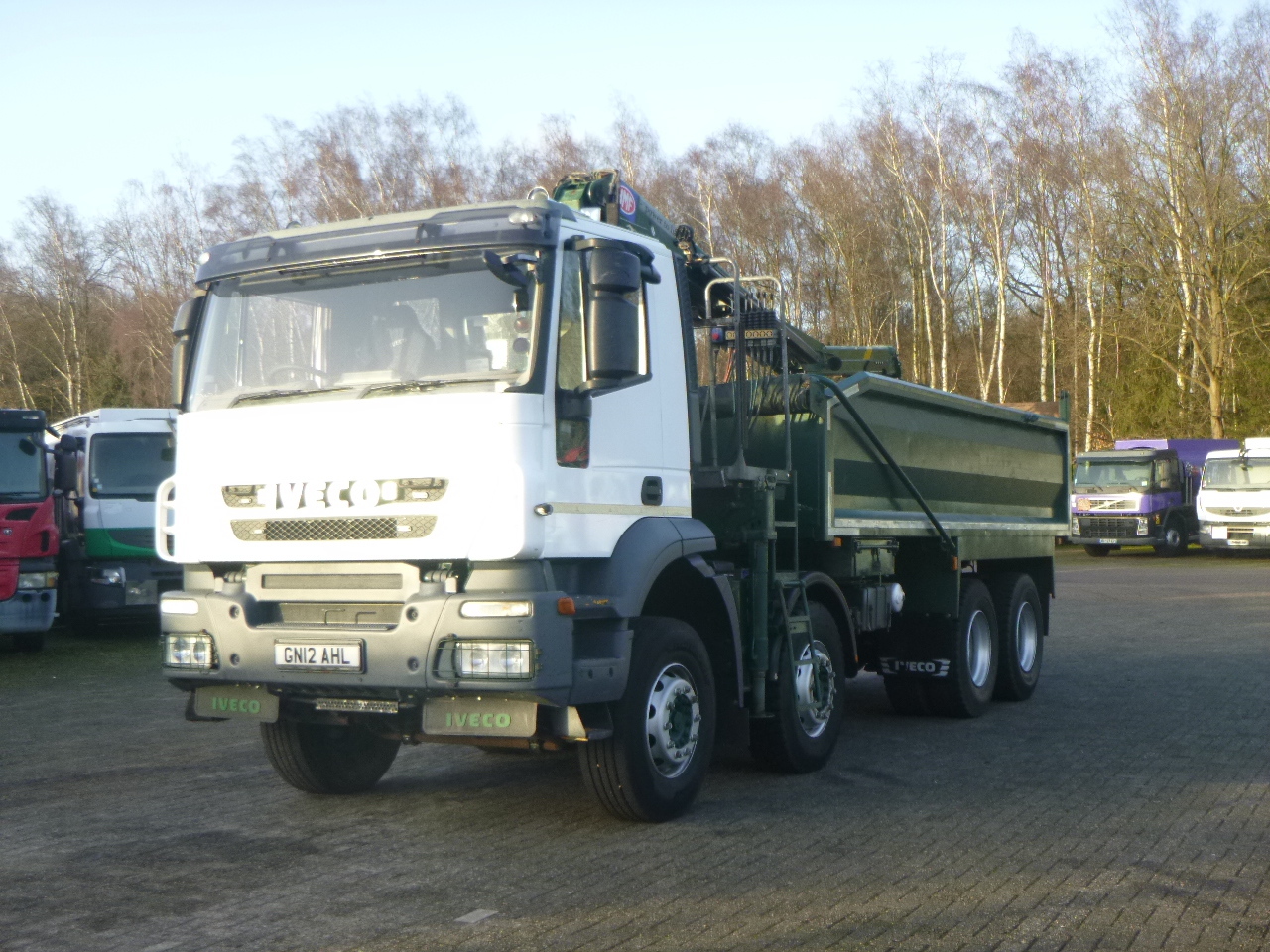 Tipper, Crane truck Iveco AD340T36 8x4 RHD tipper + HMF 1244 Z1: picture 8