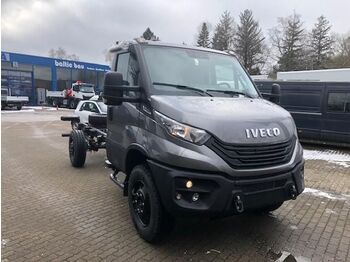 New Cab chassis truck, Commercial vehicle Iveco Daily 70S18HA8 WX 4X4 4175mm Radstand 132 kW ...: picture 1