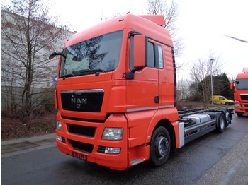 Cab chassis truck MAN 26.400 TGX XLX 6X2: picture 1