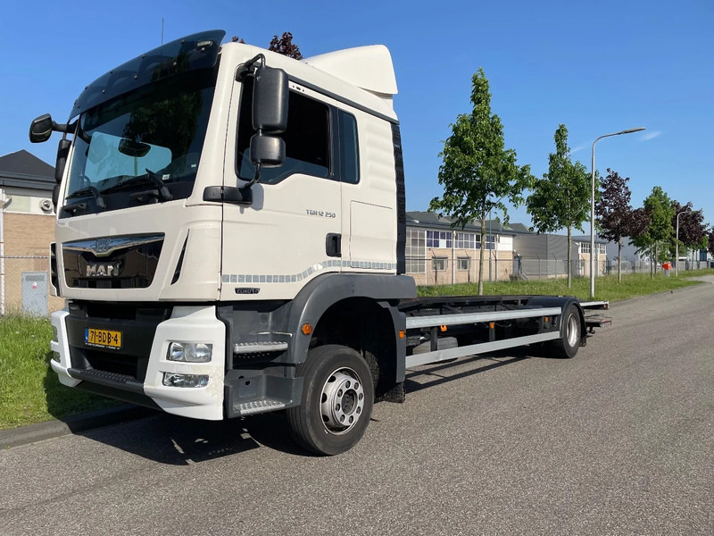Cab chassis truck MAN TGM 12.250 LL euro 6 ! 206.000 km: picture 16