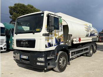 Tanker truck for transportation of fuel MAN TGM 26.340: picture 1