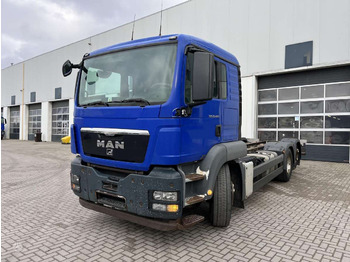 MAN TGS 26.400 6x2-2 LL - Cab chassis truck: picture 1