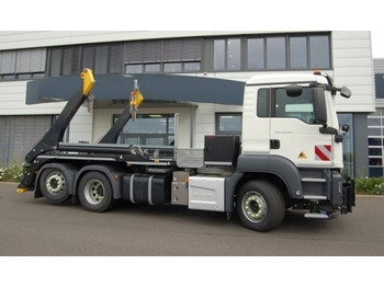 Skip loader truck MAN TGS 26.420