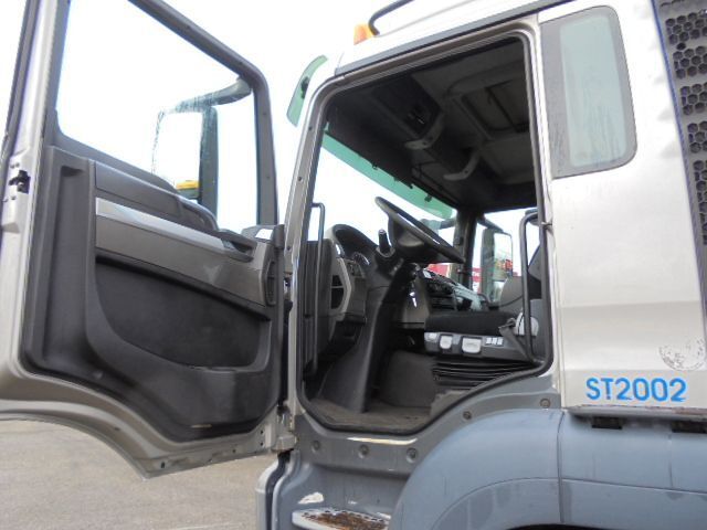 Skip loader truck MAN TGS 26.440 6X4 BB: picture 16