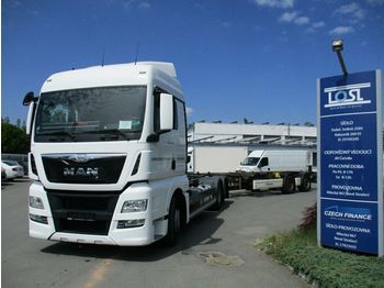 Container transporter/ Swap body truck MAN TGX26.480 6x2 BDF + Krone: picture 1
