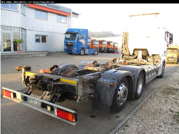 Container transporter/ Swap body truck MAN TGX 26.480 6x2-2 LL Aufnahmehöhe 1020-1320 mm: picture 3