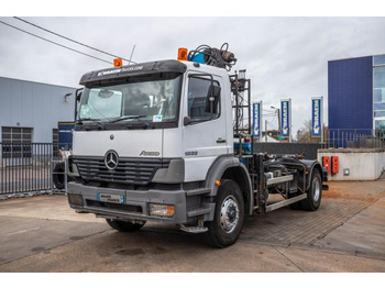 Container transporter/ Swap body truck MERCEDES-BENZ Atego 1828
