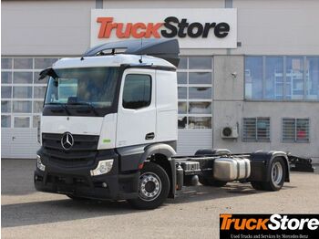 Cab chassis truck MERCEDES-BENZ Actros 1845