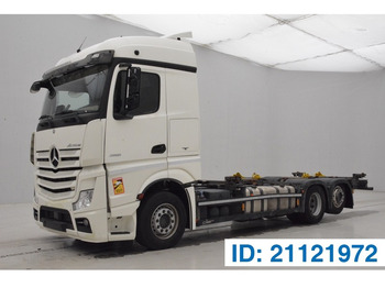 Container transporter/ Swap body truck MERCEDES-BENZ Actros 2545