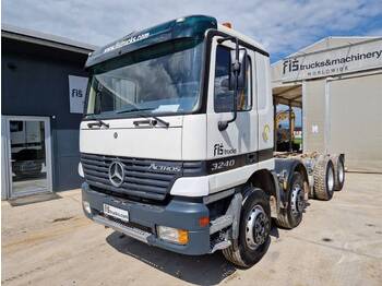 Cab chassis truck Mercedes-Benz Actros 3240 8x4 chassis: picture 1