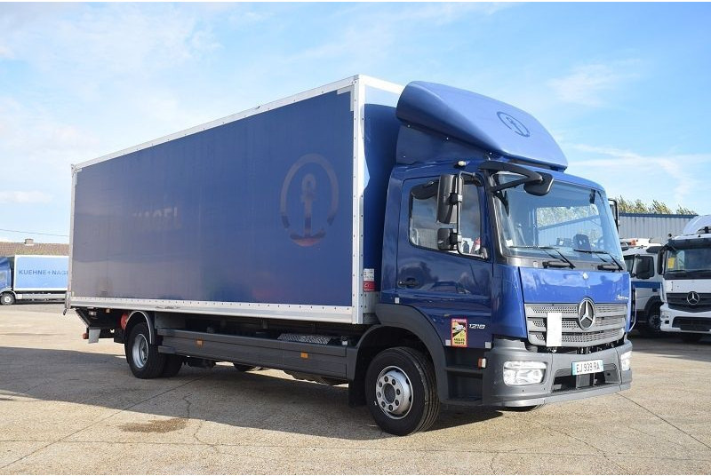 Box truck Mercedes-Benz Atego 1218: picture 6