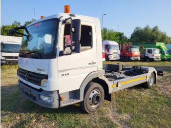 Cab chassis truck Mercedes-Benz Atego 818 - Chassis: picture 2