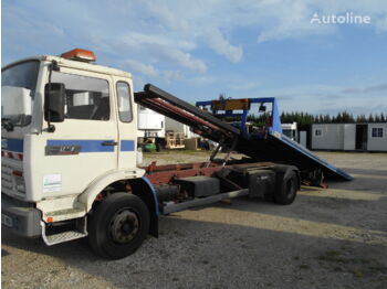 Autotransporter truck RENAULT: picture 1