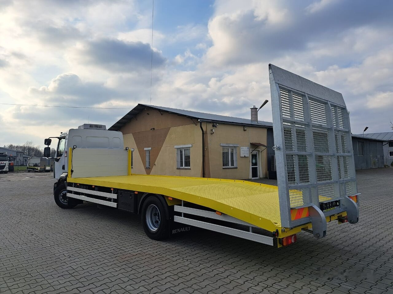 Autotransporter truck Renault D14: picture 9