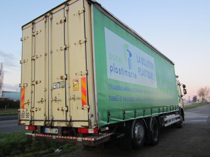 Curtain side truck Renault Premium 370 DXI: picture 9