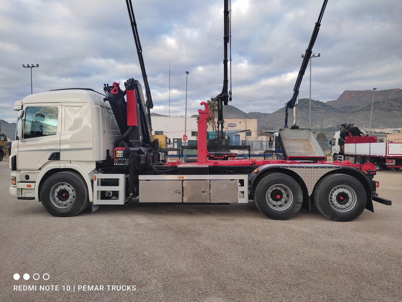 Hook lift truck, Crane truck SCANIA P124 400 6X2 GRUA PALFINGER GANCHO: picture 5