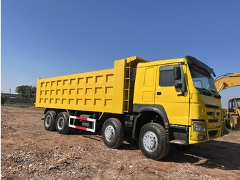 Tipper for transportation of heavy machinery SINOTRUK HOWO 371 Dump Truck: picture 1