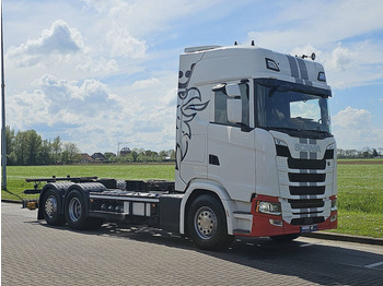 Container transporter/ Swap body truck Scania S450: picture 5