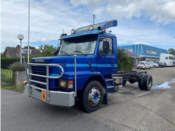 Cab chassis truck SCANIA T82