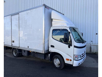 Box truck Toyota: picture 1