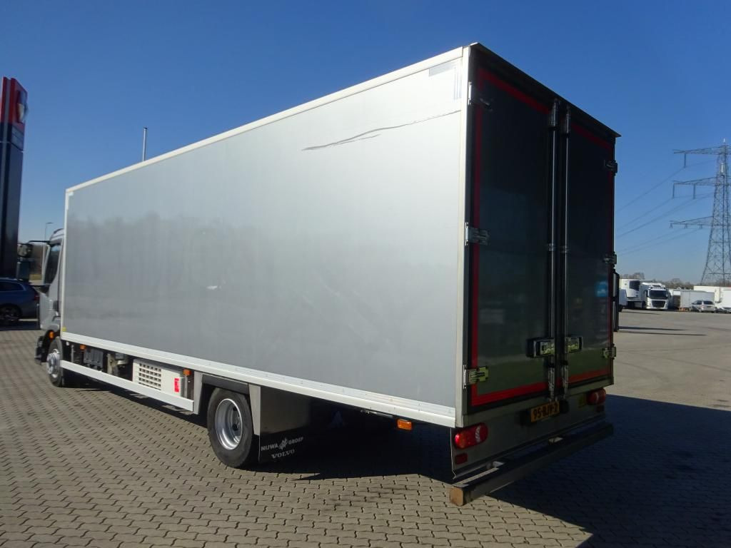 Refrigerator truck Volvo FL 210 4X2 Thermo King koeler + LDWS: picture 4