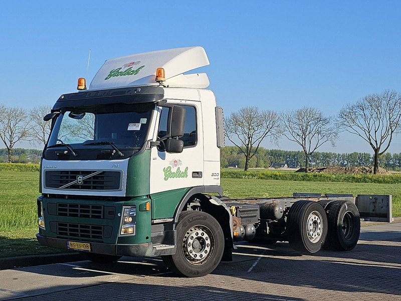Cab chassis truck Volvo FM 9.300 6x2: picture 3