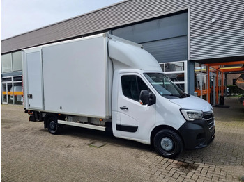 Closed box van RENAULT Master