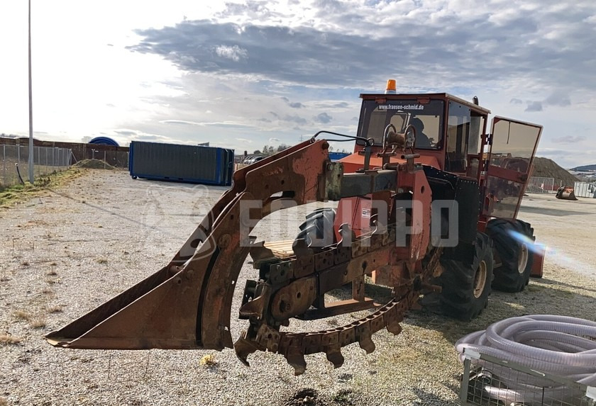 Ditch Witch R100P Trencher Trencher - Trencher: picture 5