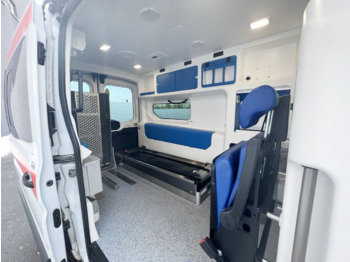 Ford Transit 2.2 TDCI 4x2 Transit 2.2 TDCI 4x2, Krankentransporter - Ambulance: picture 2