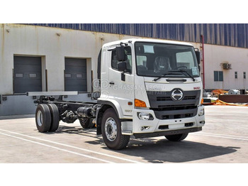 HINO GH 13.4 TON PAYLOAD (1927 CHASSIS) 4×2 MY 2023 - Cab chassis truck: picture 3