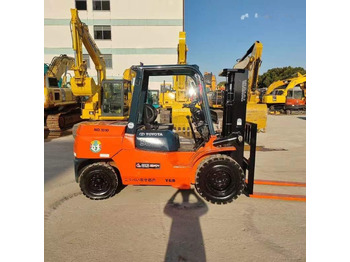 Toyota FD50 - Diesel forklift: picture 1