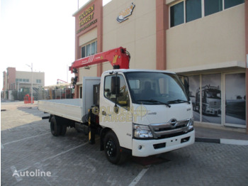 Hino 916 - Dropside/ Flatbed truck: picture 1