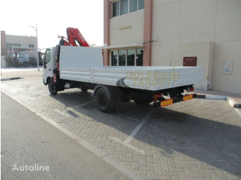 Hino 916 - Dropside/ Flatbed truck: picture 4