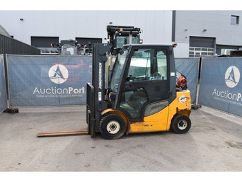 Jungheinrich TFG 425 S - LPG forklift: picture 1