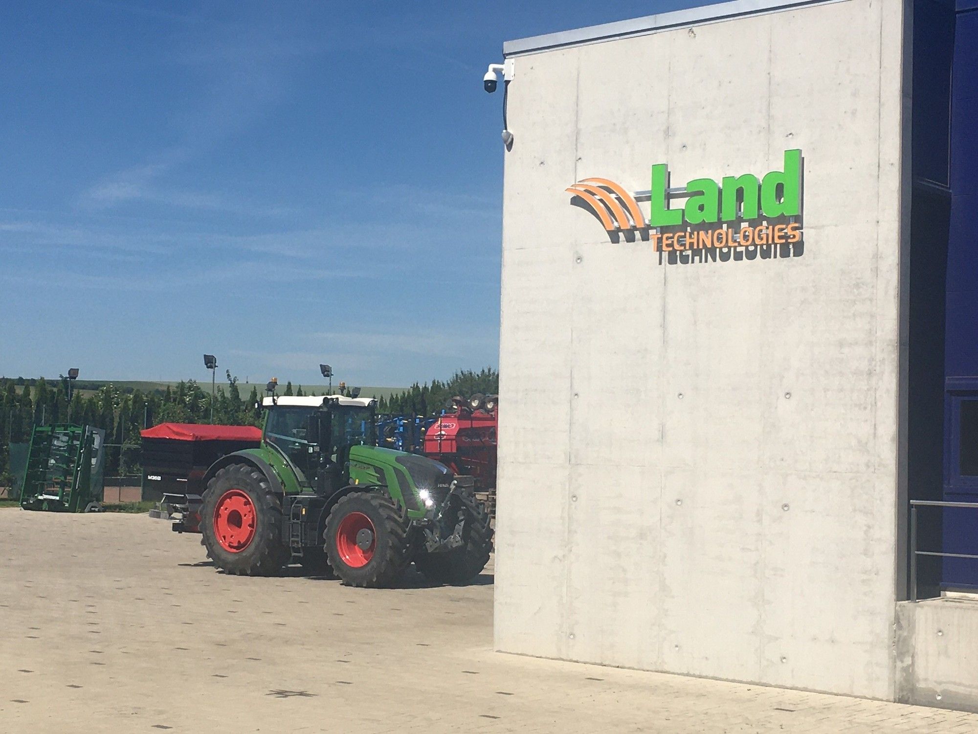 Land Technologies s.r.o. undefined: picture 4
