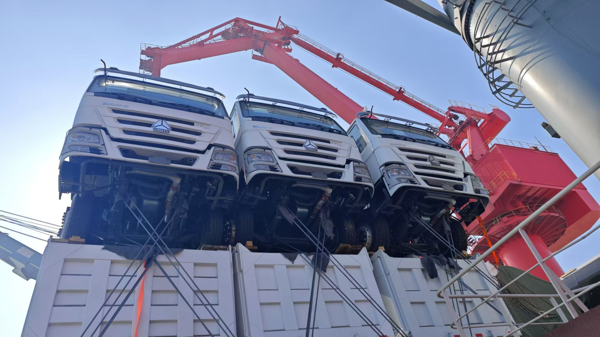 Toaks International Trading Company - Trucks - Year: 2018, 8x4, Euro 3 undefined: picture 18