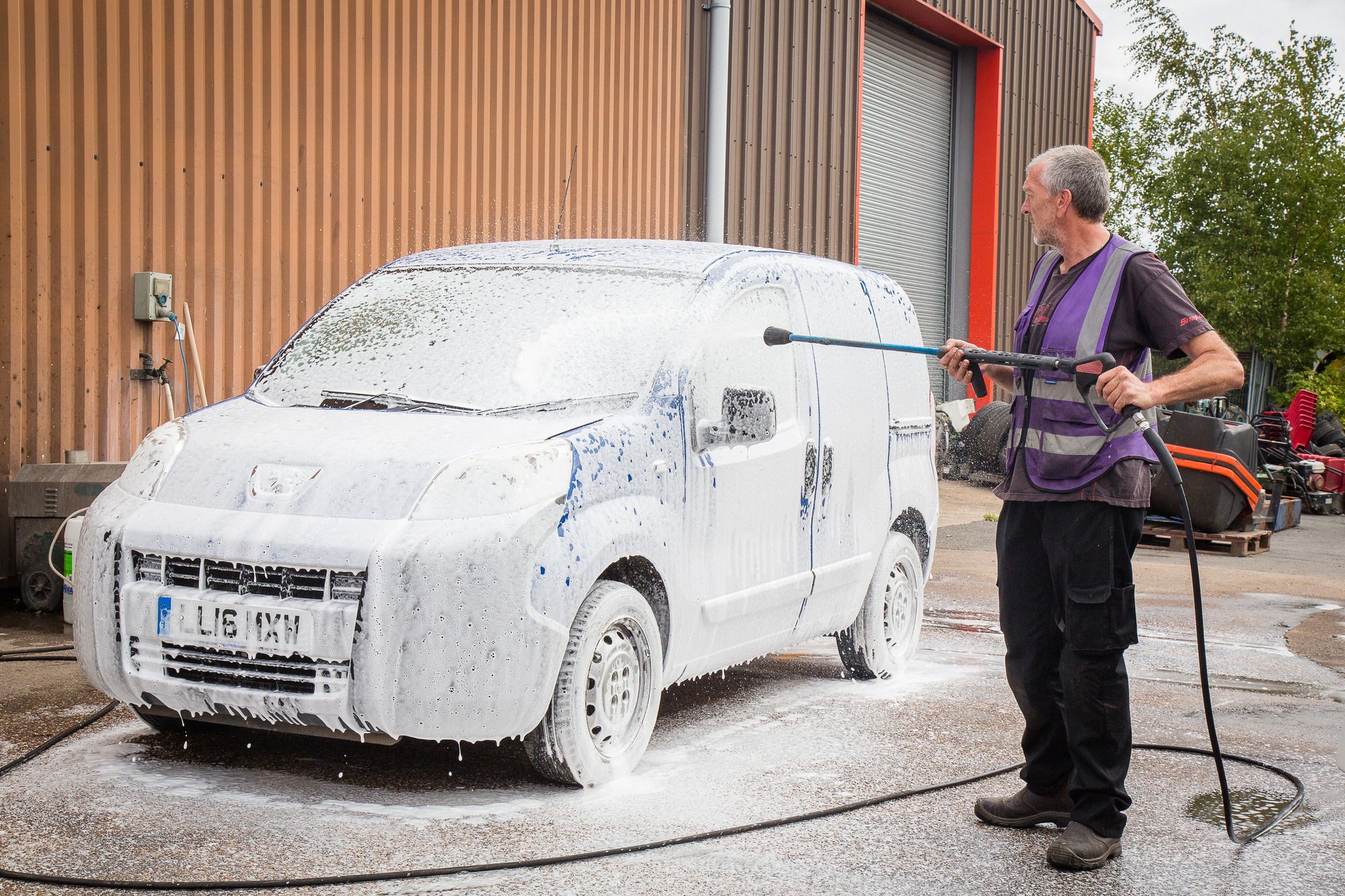 COMMERCIAL VEHICLE AUCTIONS LIMITED undefined: picture 8