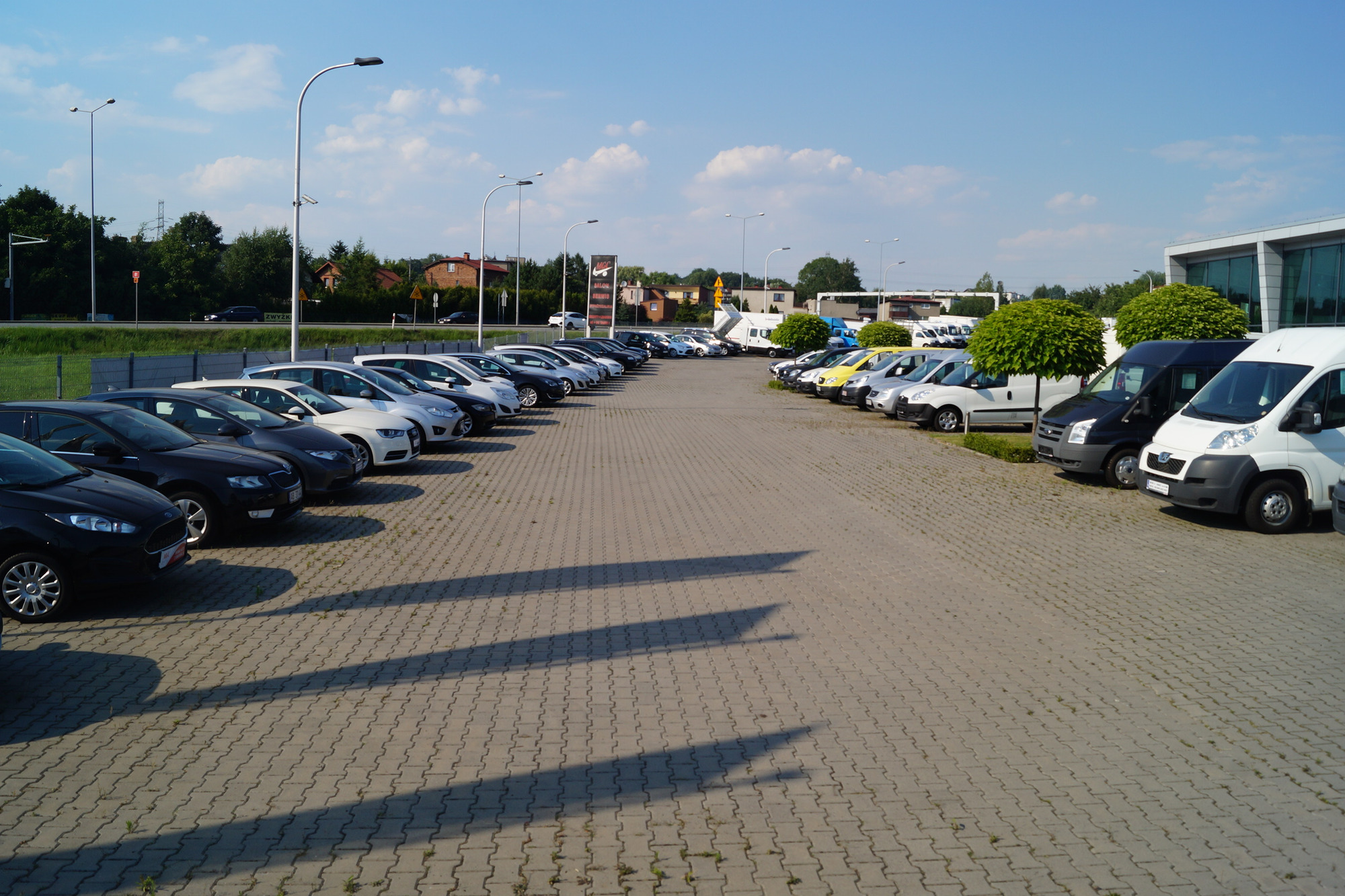 MGC CENTRUM SAMOCHODOW DOSTAWCZYCH - vehicles for sale undefined: picture 4