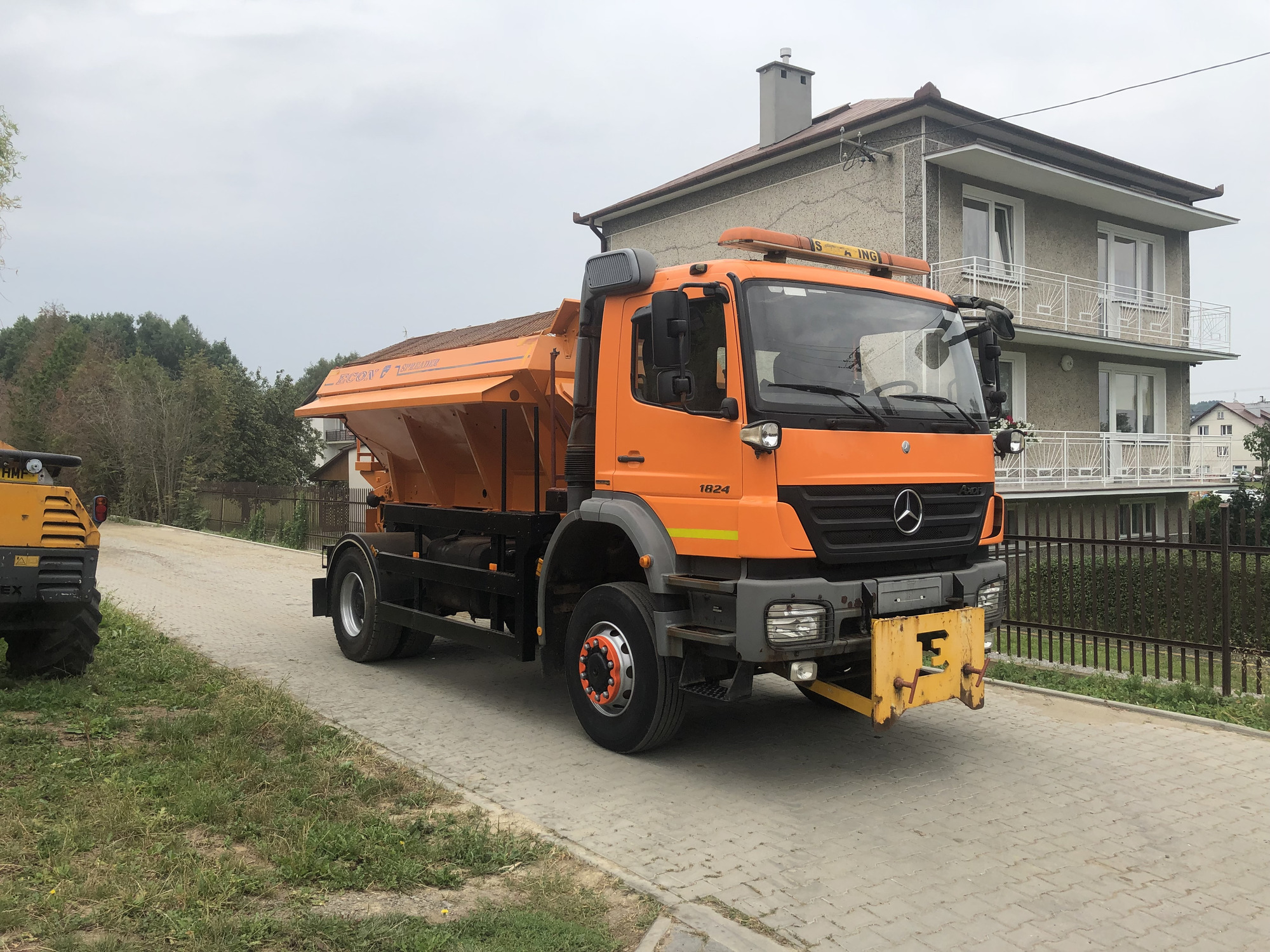 Nieregularny Przewóz Towarów Handekos - Municipal/ Special vehicles MAN undefined: picture 1