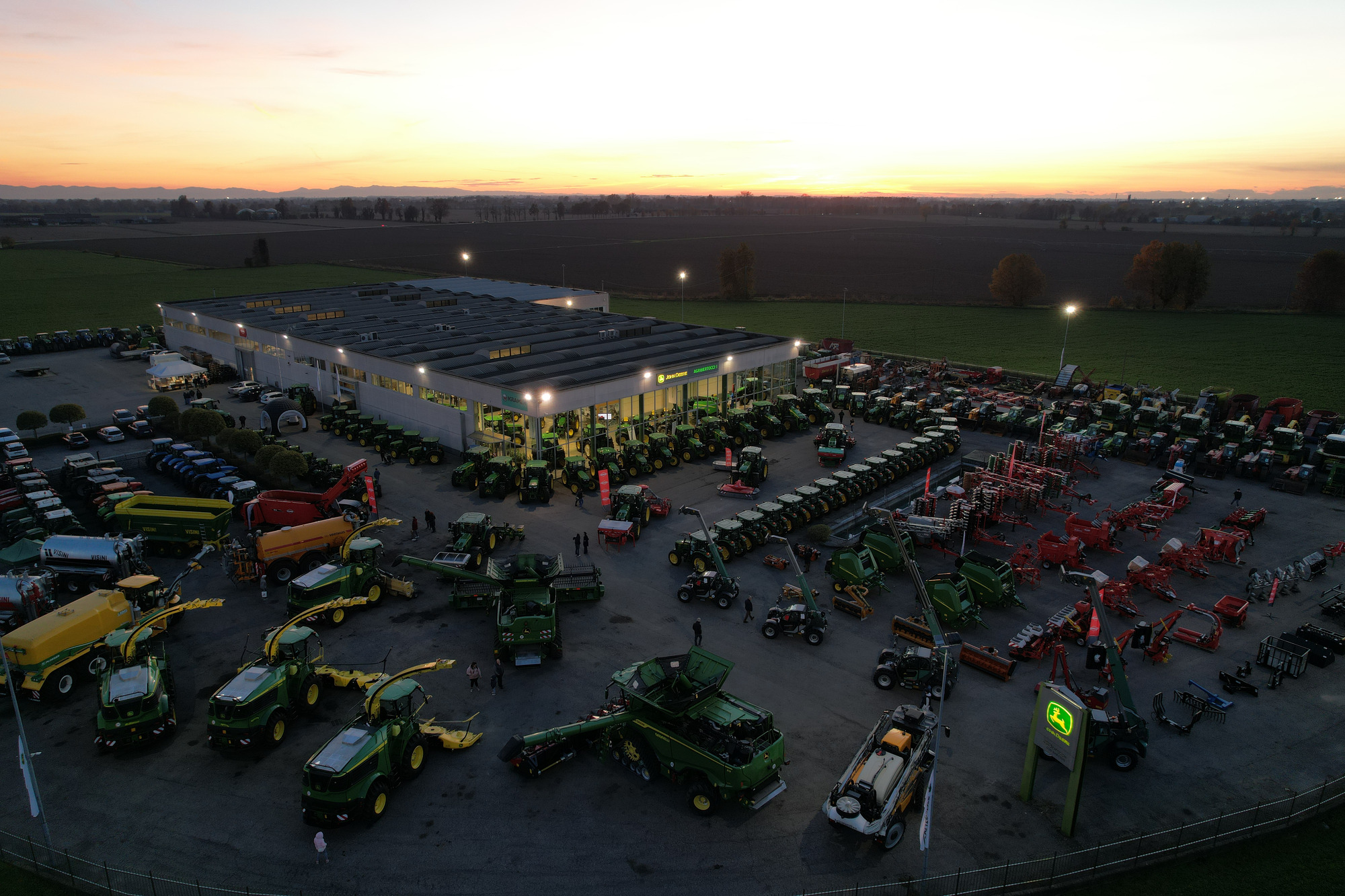 AGRIBERTOCCHI S.R.L. - Material handling equipment undefined: picture 1