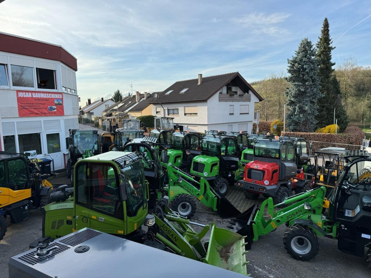 Josan Baumaschinen e.K.  Sandra Stapf - vehicles for sale undefined: picture 1