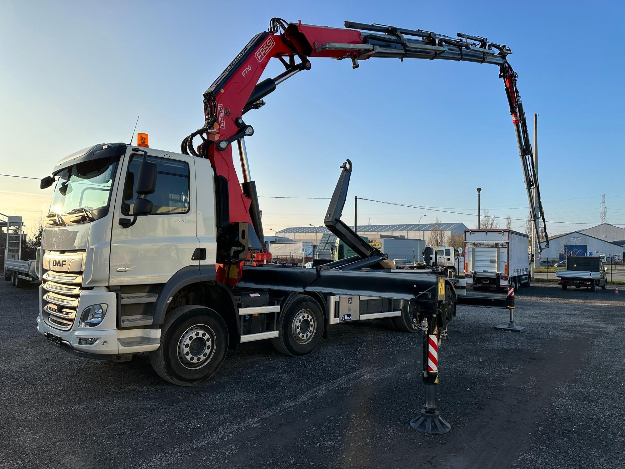 Trucks MPH S.A - vehicles for sale undefined: picture 3