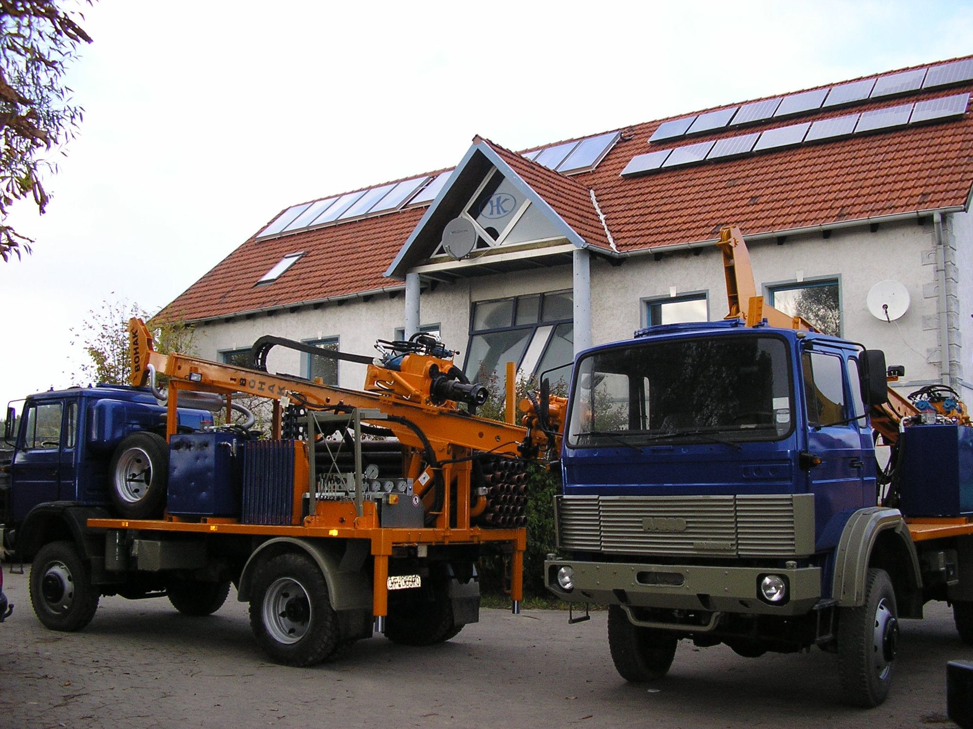 Bohak GmbH & Co. KG Bohrtechnik und Bohranlagen - vehicles for sale undefined: picture 1
