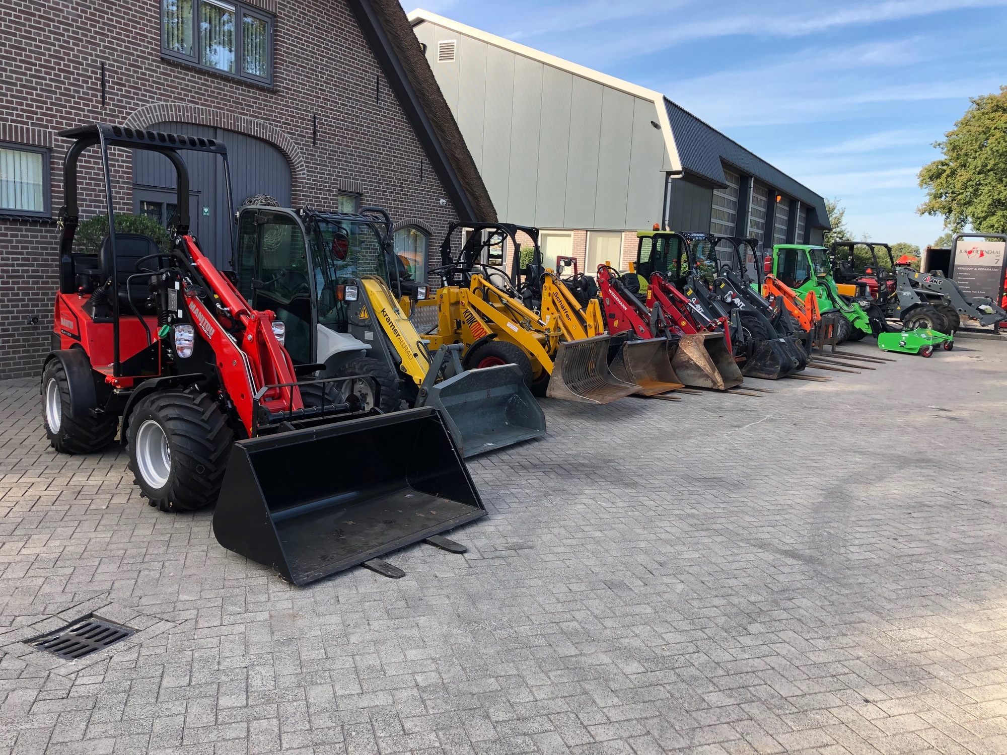Jur Soetendaal - Material handling equipment MERLO - Year: 2009 undefined: picture 1